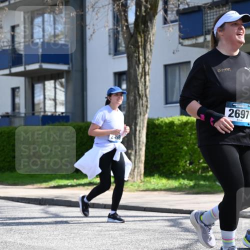12.04.2026 - 45. Internationalen Wilhelmsburger Insellauf J. Mangold http://msf.ph/oto/9472501 12.04.2026 11:30:02 Ziel 3839, 2697, 2698, 2476, 2498, 4737 meine-sportfotos.de
