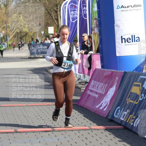 12.04.2026 - 45. Internationalen Wilhelmsburger Insellauf Strokosch-Dieckow http://msf.ph/oto/9472521 12.04.2026 11:29:21 Ziel 2342, 2109 meine-sportfotos.de