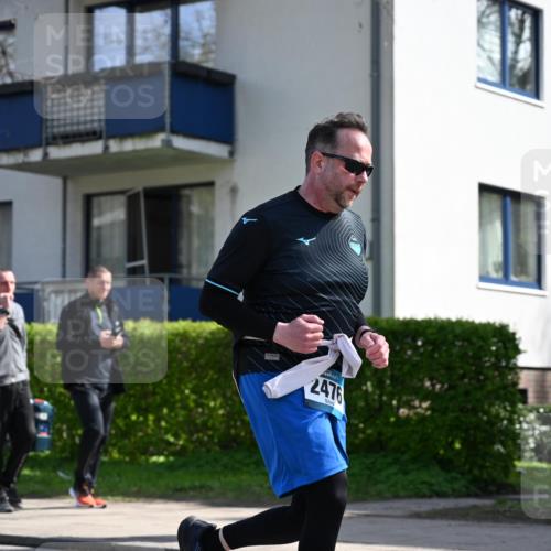 12.04.2026 - 45. Internationalen Wilhelmsburger Insellauf J. Mangold http://msf.ph/oto/9472547 12.04.2026 11:30:10 Ziel 3839, 2697, 2698, 2476, 2498, 4737, 2480 meine-sportfotos.de
