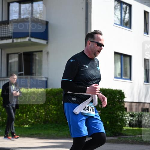 12.04.2026 - 45. Internationalen Wilhelmsburger Insellauf J. Mangold http://msf.ph/oto/9472548 12.04.2026 11:30:10 Ziel 3839, 2697, 2698, 2476, 2498, 4737, 2480 meine-sportfotos.de
