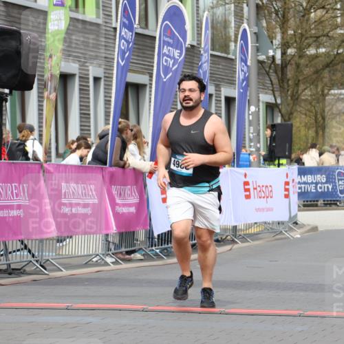 12.04.2026 - 45. Internationalen Wilhelmsburger Insellauf Strokosch-Dieckow http://msf.ph/oto/9472559 12.04.2026 13:35:44 Ziel 4988 meine-sportfotos.de