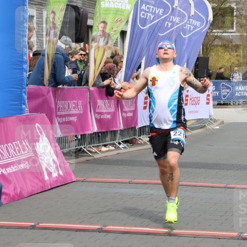 12.04.2026 - 45. Internationalen Wilhelmsburger Insellauf Strokosch-Dieckow http://msf.ph/oto/9472584 12.04.2026 12:53:33 Ziel 2218, 4183, 3749 meine-sportfotos.de