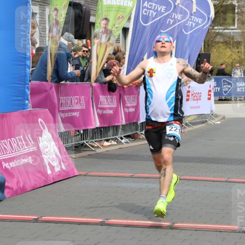 12.04.2026 - 45. Internationalen Wilhelmsburger Insellauf Strokosch-Dieckow http://msf.ph/oto/9472598 12.04.2026 12:53:33 Ziel 2218, 4183, 3749 meine-sportfotos.de