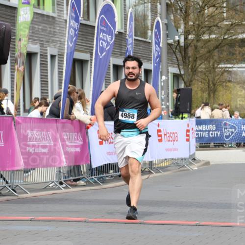 12.04.2026 - 45. Internationalen Wilhelmsburger Insellauf Strokosch-Dieckow http://msf.ph/oto/9472615 12.04.2026 13:35:43 Ziel 4988 meine-sportfotos.de