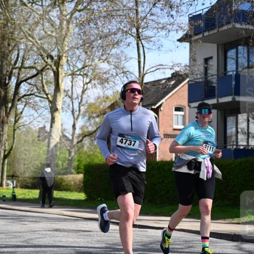 12.04.2026 - 45. Internationalen Wilhelmsburger Insellauf J. Mangold http://msf.ph/oto/9472629 12.04.2026 11:30:40 Ziel 4737, 2480, 3111, 2524, 2475, 2279 meine-sportfotos.de