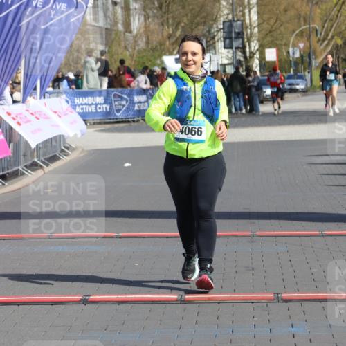 12.04.2026 - 45. Internationalen Wilhelmsburger Insellauf Strokosch-Dieckow http://msf.ph/oto/9472734 12.04.2026 11:29:47 Ziel 4066 meine-sportfotos.de