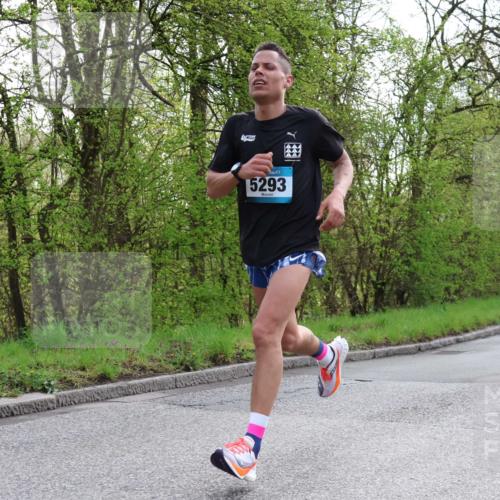 12.04.2026 - 45. Internationalen Wilhelmsburger Insellauf Yannick Fuchs http://msf.ph/oto/9472748 12.04.2026 09:57:08 Laufen 5293 meine-sportfotos.de