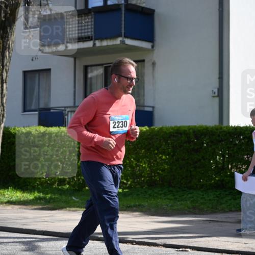 12.04.2026 - 45. Internationalen Wilhelmsburger Insellauf J. Mangold http://msf.ph/oto/9472758 12.04.2026 11:32:50 Ziel 2244, 2245, 3474, 4509, 3474, 4509, 2230, 2233 meine-sportfotos.de