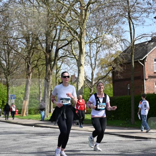 12.04.2026 - 45. Internationalen Wilhelmsburger Insellauf J. Mangold http://msf.ph/oto/9472764 12.04.2026 11:32:57 Ziel 3474, 4509, 2230, 2233, 4939 meine-sportfotos.de