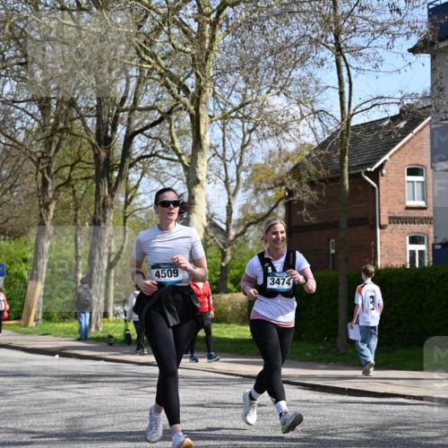 12.04.2026 - 45. Internationalen Wilhelmsburger Insellauf J. Mangold http://msf.ph/oto/9472773 12.04.2026 11:32:58 Ziel 3474, 4509, 2230, 2233, 4939 meine-sportfotos.de