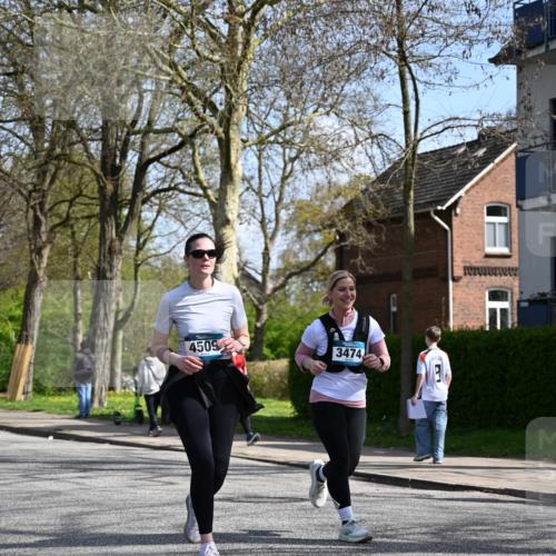 12.04.2026 - 45. Internationalen Wilhelmsburger Insellauf J. Mangold http://msf.ph/oto/9472775 12.04.2026 11:32:58 Ziel 3474, 4509, 2230, 2233, 4939 meine-sportfotos.de
