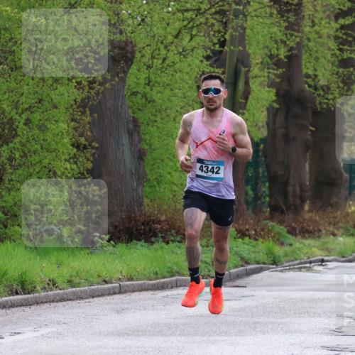 12.04.2026 - 45. Internationalen Wilhelmsburger Insellauf Yannick Fuchs http://msf.ph/oto/9472777 12.04.2026 09:57:45 Laufen 4342 meine-sportfotos.de