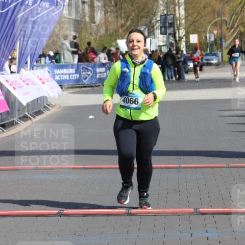 12.04.2026 - 45. Internationalen Wilhelmsburger Insellauf Strokosch-Dieckow http://msf.ph/oto/9472783 12.04.2026 11:29:47 Ziel 4066 meine-sportfotos.de