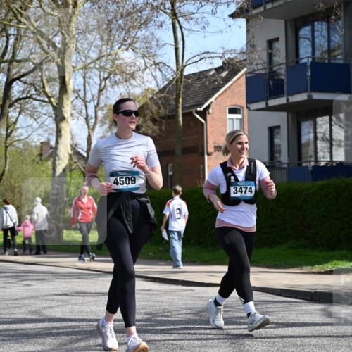 12.04.2026 - 45. Internationalen Wilhelmsburger Insellauf J. Mangold http://msf.ph/oto/9472799 12.04.2026 11:32:58 Ziel 3474, 4509, 2230, 2233, 4939 meine-sportfotos.de
