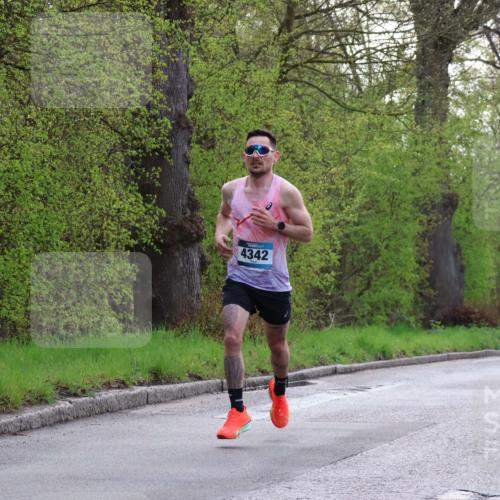 12.04.2026 - 45. Internationalen Wilhelmsburger Insellauf Yannick Fuchs http://msf.ph/oto/9472804 12.04.2026 09:57:48 Laufen 4342 meine-sportfotos.de