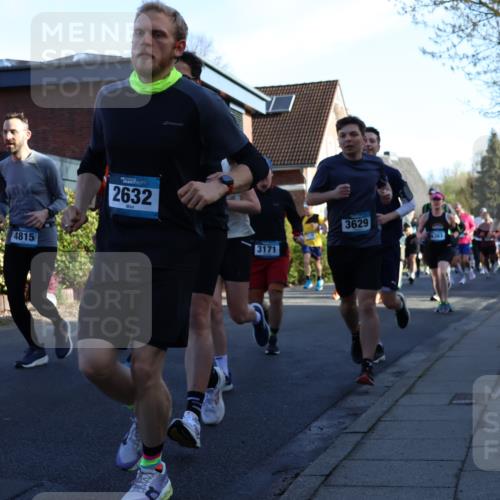 12.04.2026 - 45. Internationalen Wilhelmsburger Insellauf Yannick Fuchs http://msf.ph/oto/9472826 12.04.2026 08:57:53 Laufen 1435, 4815, 2632, 3171, 3629, 367 meine-sportfotos.de