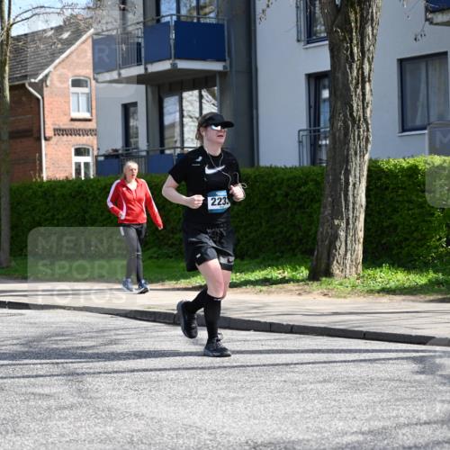 12.04.2026 - 45. Internationalen Wilhelmsburger Insellauf J. Mangold http://msf.ph/oto/9472839 12.04.2026 11:33:12 Ziel 3474, 4509, 2230, 2233, 4939 meine-sportfotos.de