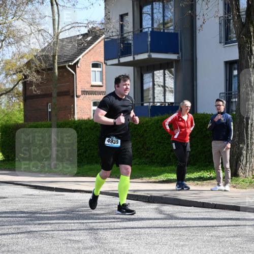 12.04.2026 - 45. Internationalen Wilhelmsburger Insellauf J. Mangold http://msf.ph/oto/9472905 12.04.2026 11:33:18 Ziel 2233, 4939 meine-sportfotos.de