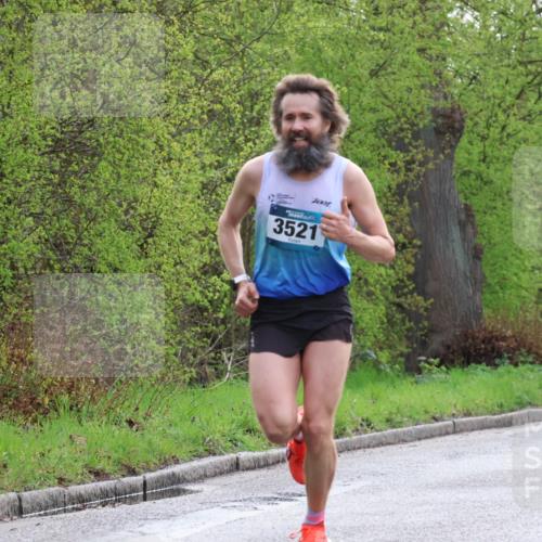 12.04.2026 - 45. Internationalen Wilhelmsburger Insellauf Yannick Fuchs http://msf.ph/oto/9472933 12.04.2026 09:58:45 Laufen 7001, 3521 meine-sportfotos.de
