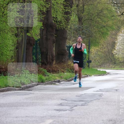 12.04.2026 - 45. Internationalen Wilhelmsburger Insellauf Yannick Fuchs http://msf.ph/oto/9473008 12.04.2026 09:58:58 Laufen  meine-sportfotos.de