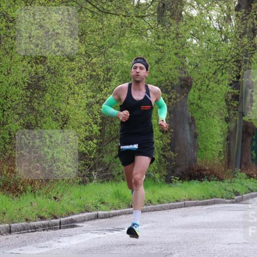 12.04.2026 - 45. Internationalen Wilhelmsburger Insellauf Yannick Fuchs http://msf.ph/oto/9473061 12.04.2026 09:59:03 Laufen  meine-sportfotos.de