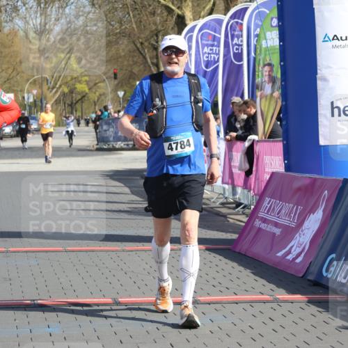 12.04.2026 - 45. Internationalen Wilhelmsburger Insellauf Strokosch-Dieckow http://msf.ph/oto/9473196 12.04.2026 11:30:15 Ziel 4589, 4784 meine-sportfotos.de