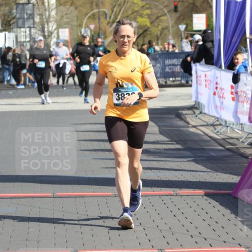 12.04.2026 - 45. Internationalen Wilhelmsburger Insellauf Strokosch-Dieckow http://msf.ph/oto/9473314 12.04.2026 11:30:26 Ziel 3839 meine-sportfotos.de