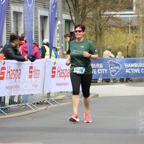 12.04.2026 - 45. Internationalen Wilhelmsburger Insellauf Strokosch-Dieckow http://msf.ph/oto/9473419 12.04.2026 13:34:44 Ziel 3409 meine-sportfotos.de