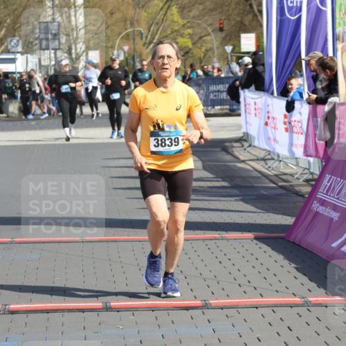 12.04.2026 - 45. Internationalen Wilhelmsburger Insellauf Strokosch-Dieckow http://msf.ph/oto/9473429 12.04.2026 11:30:26 Ziel 3839 meine-sportfotos.de