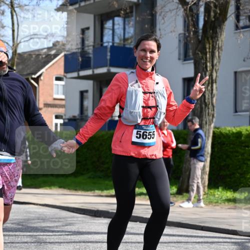 12.04.2026 - 45. Internationalen Wilhelmsburger Insellauf J. Mangold http://msf.ph/oto/9473455 12.04.2026 11:38:03 Ziel 5948, 5655, 5656, 3354 meine-sportfotos.de