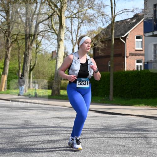 12.04.2026 - 45. Internationalen Wilhelmsburger Insellauf J. Mangold http://msf.ph/oto/9473646 12.04.2026 11:39:17 Ziel 5531 meine-sportfotos.de