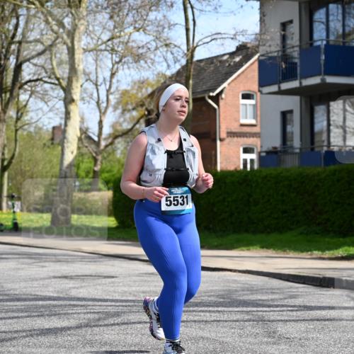 12.04.2026 - 45. Internationalen Wilhelmsburger Insellauf J. Mangold http://msf.ph/oto/9473656 12.04.2026 11:39:17 Ziel 5531 meine-sportfotos.de