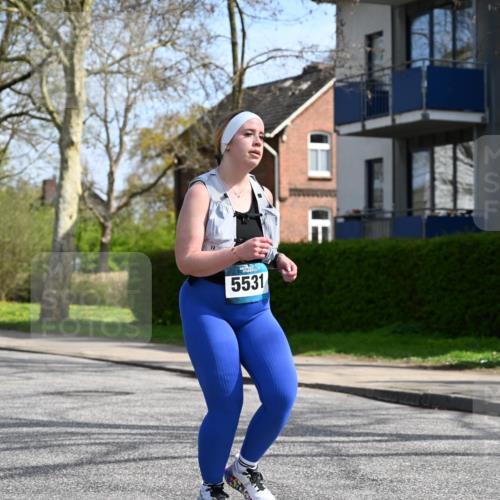 12.04.2026 - 45. Internationalen Wilhelmsburger Insellauf J. Mangold http://msf.ph/oto/9473659 12.04.2026 11:39:17 Ziel 5531 meine-sportfotos.de
