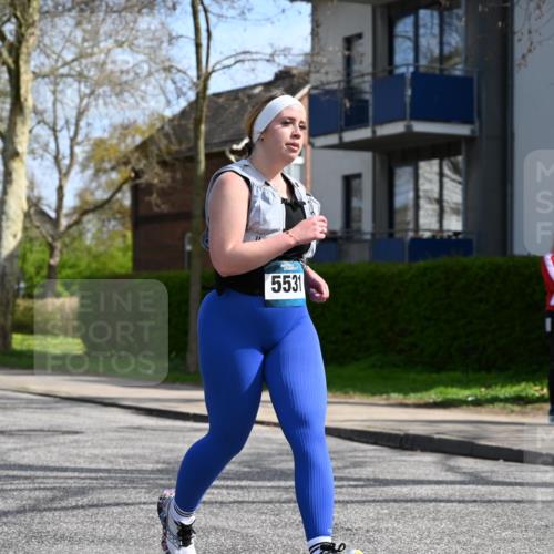 12.04.2026 - 45. Internationalen Wilhelmsburger Insellauf J. Mangold http://msf.ph/oto/9473667 12.04.2026 11:39:17 Ziel 5531 meine-sportfotos.de