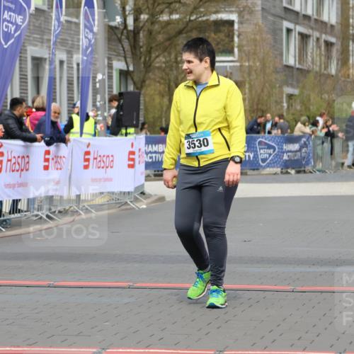 12.04.2026 - 45. Internationalen Wilhelmsburger Insellauf Strokosch-Dieckow http://msf.ph/oto/9473750 12.04.2026 13:33:53 Ziel 3530 meine-sportfotos.de