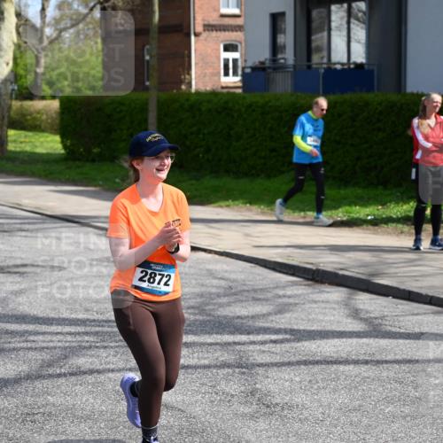 12.04.2026 - 45. Internationalen Wilhelmsburger Insellauf J. Mangold http://msf.ph/oto/9473768 12.04.2026 11:40:36 Ziel 2872, 4981, 2693, 5593 meine-sportfotos.de