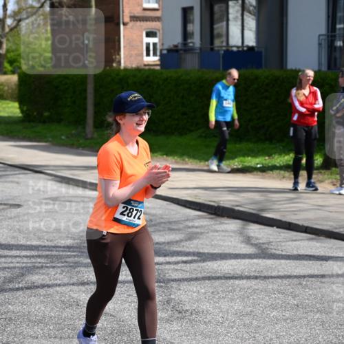 12.04.2026 - 45. Internationalen Wilhelmsburger Insellauf J. Mangold http://msf.ph/oto/9473778 12.04.2026 11:40:36 Ziel 2872, 4981, 2693, 5593 meine-sportfotos.de