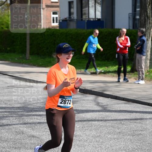 12.04.2026 - 45. Internationalen Wilhelmsburger Insellauf J. Mangold http://msf.ph/oto/9473788 12.04.2026 11:40:36 Ziel 2872, 4981, 2693, 5593 meine-sportfotos.de
