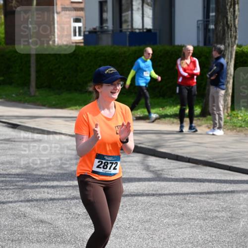 12.04.2026 - 45. Internationalen Wilhelmsburger Insellauf J. Mangold http://msf.ph/oto/9473794 12.04.2026 11:40:36 Ziel 2872, 4981, 2693, 5593 meine-sportfotos.de