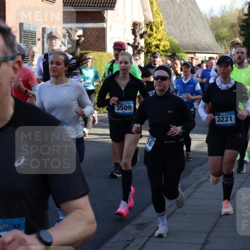 12.04.2026 - 45. Internationalen Wilhelmsburger Insellauf Yannick Fuchs http://msf.ph/oto/9473822 12.04.2026 08:59:05 Laufen 556, 2992, 3509, 16, 3221, 2017 meine-sportfotos.de