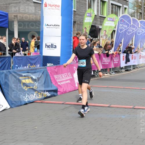 12.04.2026 - 45. Internationalen Wilhelmsburger Insellauf Strokosch-Dieckow http://msf.ph/oto/9473827 12.04.2026 12:54:15 Ziel 5143, 5754, 4592, 4455, 4037, 5784, 5785 meine-sportfotos.de