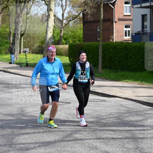 12.04.2026 - 45. Internationalen Wilhelmsburger Insellauf J. Mangold http://msf.ph/oto/9473852 12.04.2026 11:40:55 Ziel 4981, 2693, 5593 meine-sportfotos.de