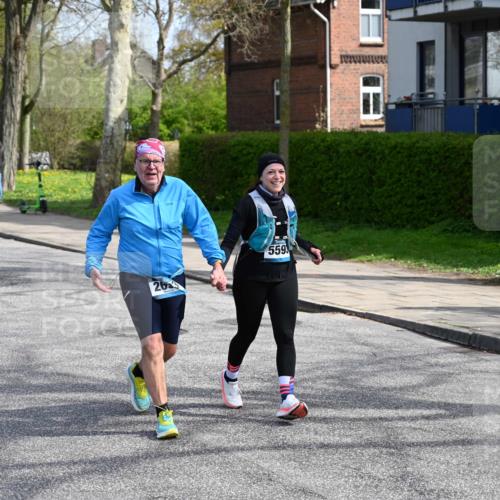 12.04.2026 - 45. Internationalen Wilhelmsburger Insellauf J. Mangold http://msf.ph/oto/9473860 12.04.2026 11:40:55 Ziel 4981, 2693, 5593 meine-sportfotos.de
