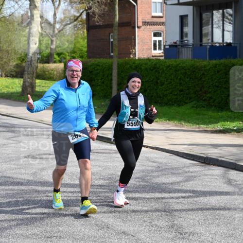 12.04.2026 - 45. Internationalen Wilhelmsburger Insellauf J. Mangold http://msf.ph/oto/9473870 12.04.2026 11:40:55 Ziel 4981, 2693, 5593 meine-sportfotos.de