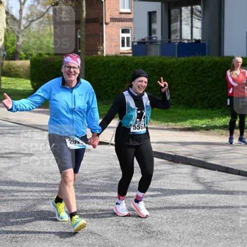 12.04.2026 - 45. Internationalen Wilhelmsburger Insellauf J. Mangold http://msf.ph/oto/9473883 12.04.2026 11:40:56 Ziel 4981, 2693, 5593 meine-sportfotos.de