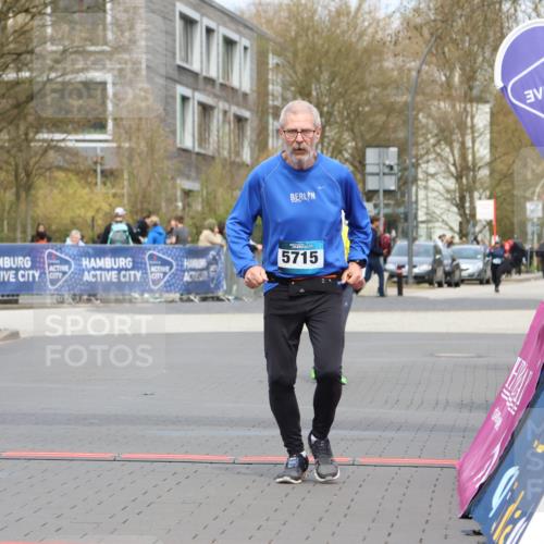 12.04.2026 - 45. Internationalen Wilhelmsburger Insellauf Strokosch-Dieckow http://msf.ph/oto/9473903 12.04.2026 13:33:46 Ziel 5715 meine-sportfotos.de