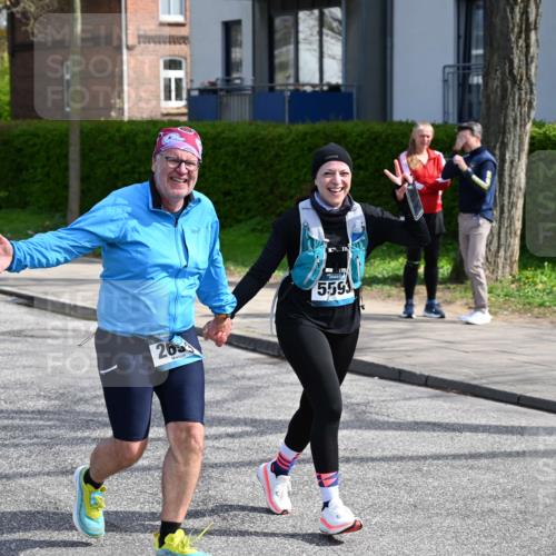 12.04.2026 - 45. Internationalen Wilhelmsburger Insellauf J. Mangold http://msf.ph/oto/9473909 12.04.2026 11:40:56 Ziel 4981, 2693, 5593 meine-sportfotos.de