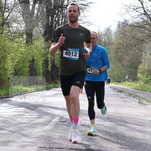 12.04.2026 - 45. Internationalen Wilhelmsburger Insellauf Yannick Fuchs http://msf.ph/oto/9473911 12.04.2026 10:03:16 Laufen 4012, 47 meine-sportfotos.de