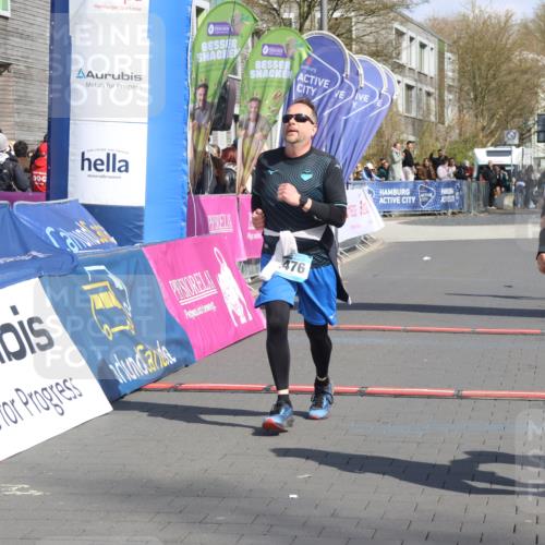 12.04.2026 - 45. Internationalen Wilhelmsburger Insellauf Strokosch-Dieckow http://msf.ph/oto/9473925 12.04.2026 11:30:38 Ziel 2697, 2698, 2476, 2498 meine-sportfotos.de