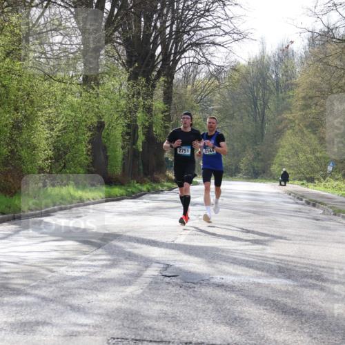 12.04.2026 - 45. Internationalen Wilhelmsburger Insellauf Yannick Fuchs http://msf.ph/oto/9473936 12.04.2026 10:03:18 Laufen 2751, 2144 meine-sportfotos.de